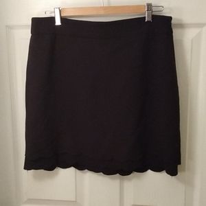 LOFT Black scalloped hemmed skirt